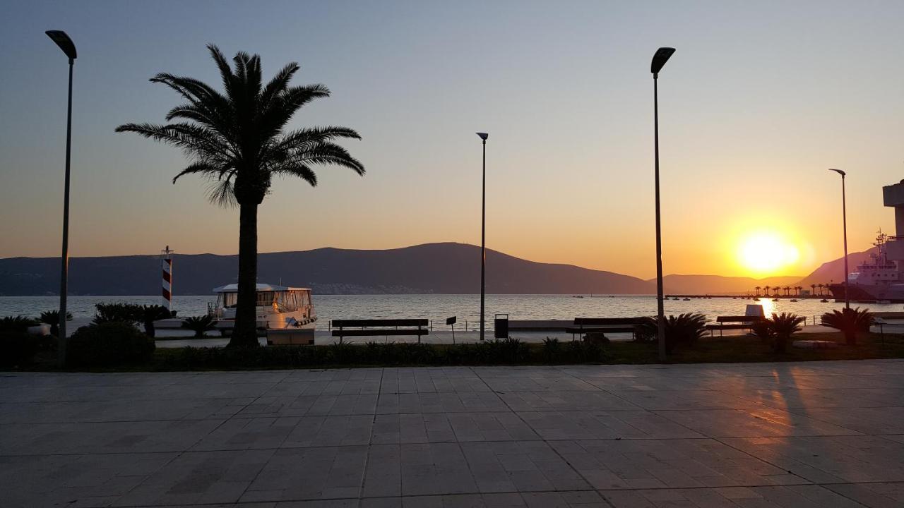 Room Next To Porto Montenegro Tivat Exterior photo